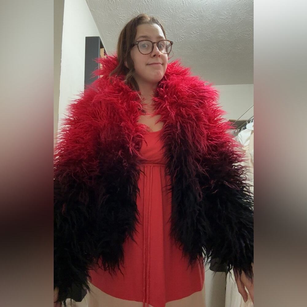 Ombré red black shag jacket - Picture 12 of 12